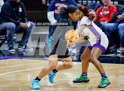 Thumbnail 2 in Santiago vs. Oakland Tech (CIF State D1 Final) photogallery.