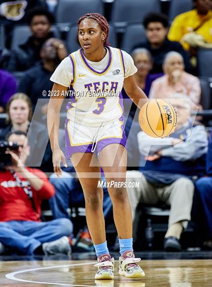 Thumbnail 2 in Santiago vs. Oakland Tech (CIF State D1 Final) photogallery.