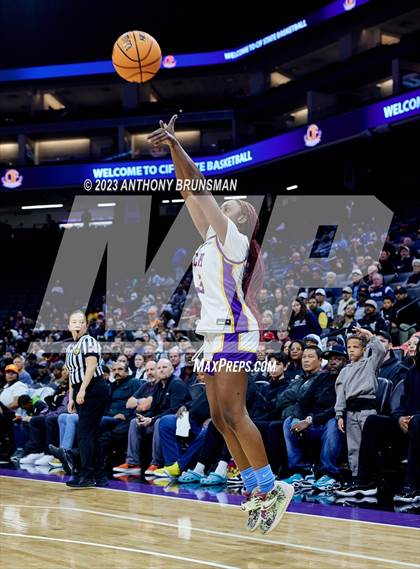 Thumbnail 2 in Santiago vs. Oakland Tech (CIF State D1 Final) photogallery.