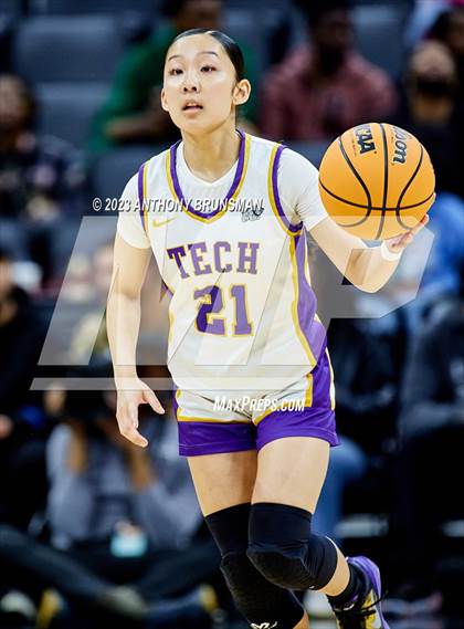Thumbnail 3 in Santiago vs. Oakland Tech (CIF State D1 Final) photogallery.