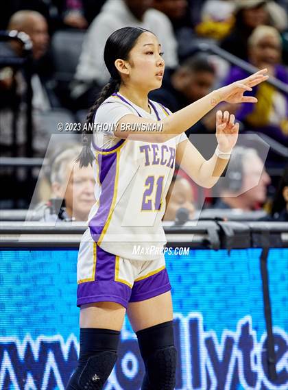 Thumbnail 3 in Santiago vs. Oakland Tech (CIF State D1 Final) photogallery.