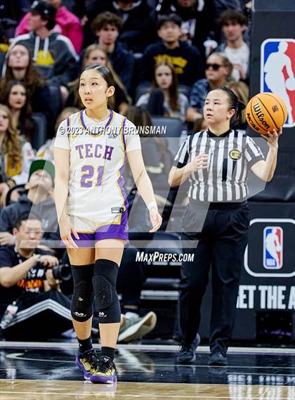 Thumbnail 3 in Santiago vs. Oakland Tech (CIF State D1 Final) photogallery.
