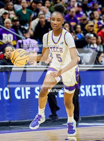 Thumbnail 3 in Santiago vs. Oakland Tech (CIF State D1 Final) photogallery.