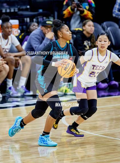 Thumbnail 1 in Santiago vs. Oakland Tech (CIF State D1 Final) photogallery.