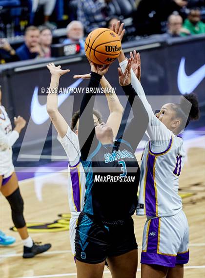 Thumbnail 3 in Santiago vs. Oakland Tech (CIF State D1 Final) photogallery.