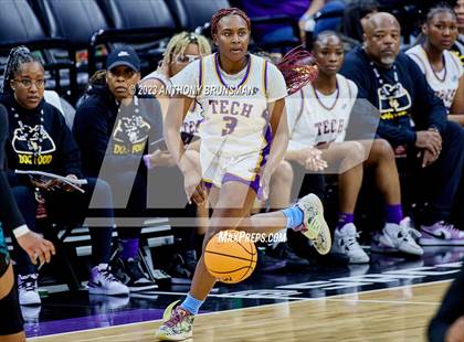 Thumbnail 1 in Santiago vs. Oakland Tech (CIF State D1 Final) photogallery.