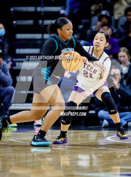 Thumbnail 1 in Santiago vs. Oakland Tech (CIF State D1 Final) photogallery.