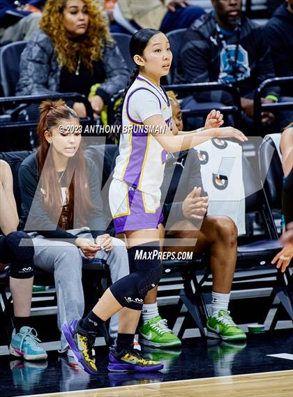 Thumbnail 2 in Santiago vs. Oakland Tech (CIF State D1 Final) photogallery.