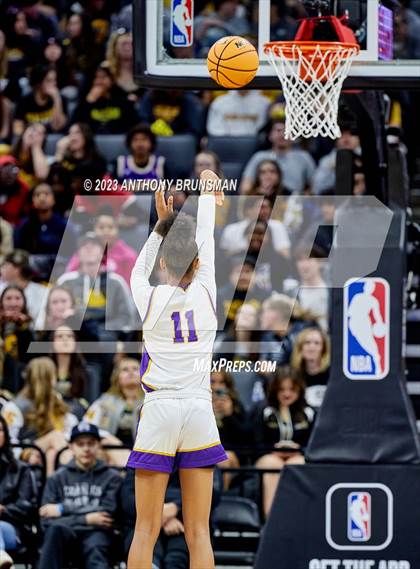Thumbnail 3 in Santiago vs. Oakland Tech (CIF State D1 Final) photogallery.