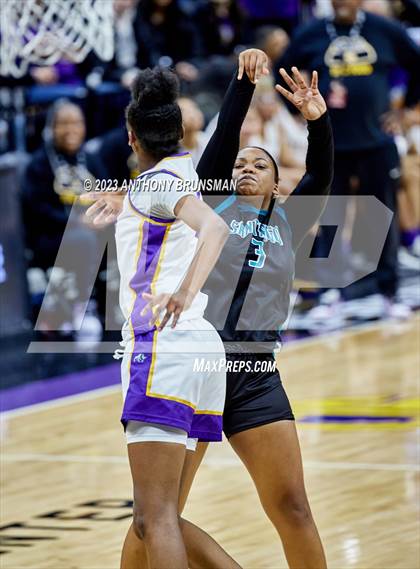 Thumbnail 2 in Santiago vs. Oakland Tech (CIF State D1 Final) photogallery.