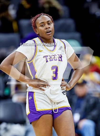 Thumbnail 3 in Santiago vs. Oakland Tech (CIF State D1 Final) photogallery.