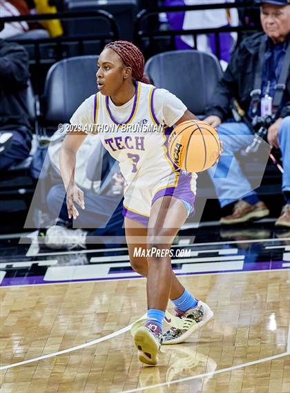 Thumbnail 3 in Santiago vs. Oakland Tech (CIF State D1 Final) photogallery.