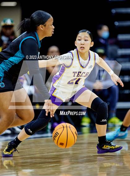 Thumbnail 3 in Santiago vs. Oakland Tech (CIF State D1 Final) photogallery.