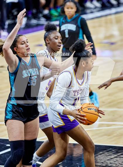 Thumbnail 3 in Santiago vs. Oakland Tech (CIF State D1 Final) photogallery.
