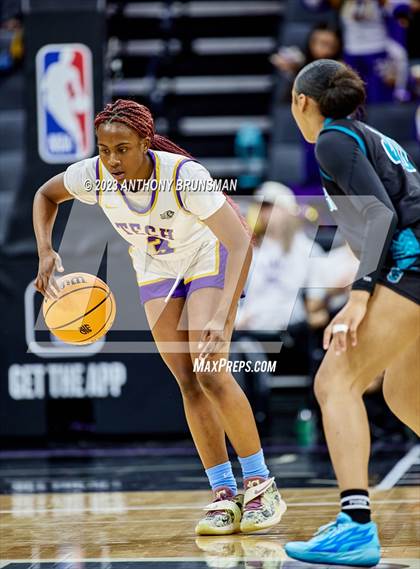 Thumbnail 1 in Santiago vs. Oakland Tech (CIF State D1 Final) photogallery.