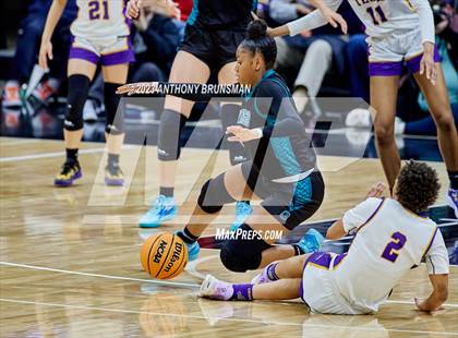 Thumbnail 1 in Santiago vs. Oakland Tech (CIF State D1 Final) photogallery.