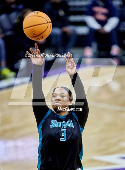 Thumbnail 2 in Santiago vs. Oakland Tech (CIF State D1 Final) photogallery.