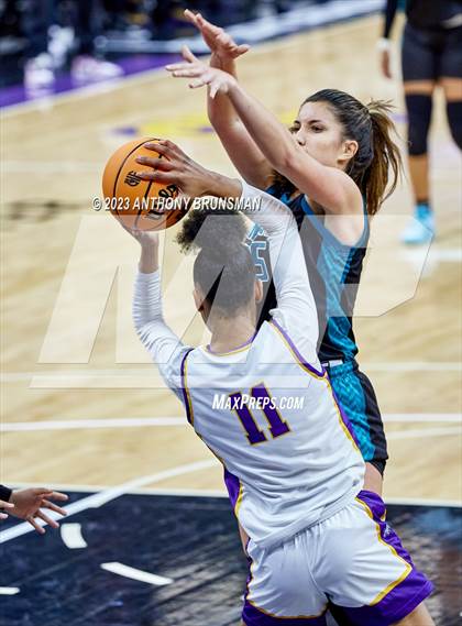 Thumbnail 3 in Santiago vs. Oakland Tech (CIF State D1 Final) photogallery.
