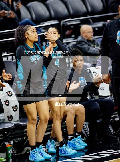 Thumbnail 2 in Santiago vs. Oakland Tech (CIF State D1 Final) photogallery.