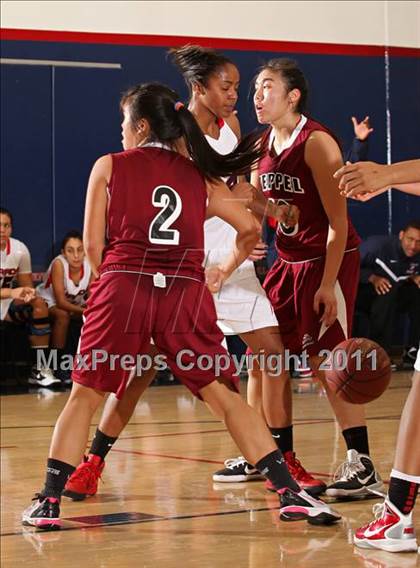 Thumbnail 2 in Keppel vs. Bellarmine-Jefferson (West Coast Holiday Classic) photogallery.