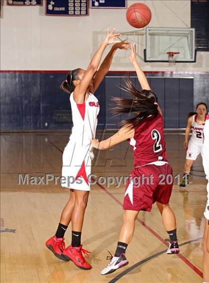 Thumbnail 2 in Keppel vs. Bellarmine-Jefferson (West Coast Holiday Classic) photogallery.