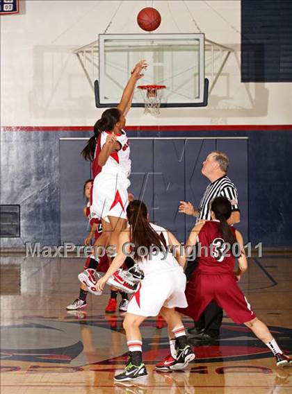 Thumbnail 3 in Keppel vs. Bellarmine-Jefferson (West Coast Holiday Classic) photogallery.