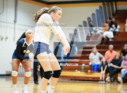 Thumbnail 2 in Overhills @ Cape Fear photogallery.