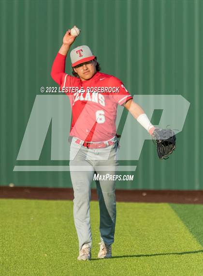 Thumbnail 2 in Georgetown vs Ray (UIL 5A Regional Semifinals) photogallery.