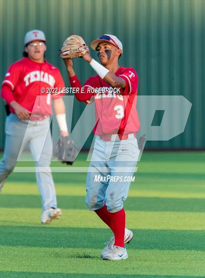Thumbnail 3 in Georgetown vs Ray (UIL 5A Regional Semifinals) photogallery.