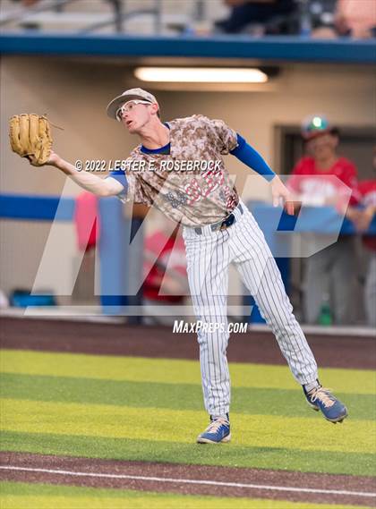 Thumbnail 3 in Georgetown vs Ray (UIL 5A Regional Semifinals) photogallery.