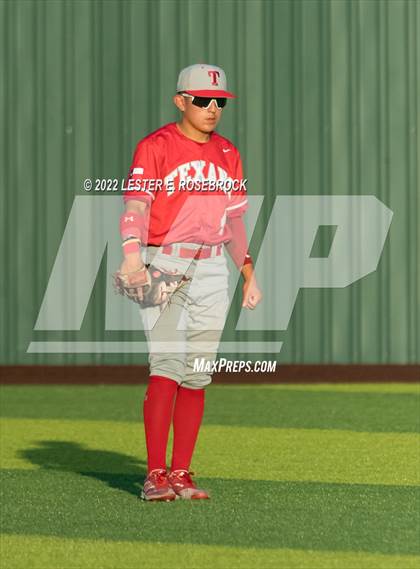 Thumbnail 2 in Georgetown vs Ray (UIL 5A Regional Semifinals) photogallery.