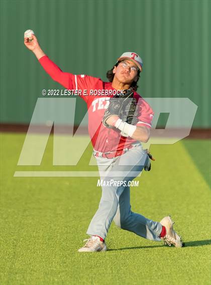 Thumbnail 1 in Georgetown vs Ray (UIL 5A Regional Semifinals) photogallery.
