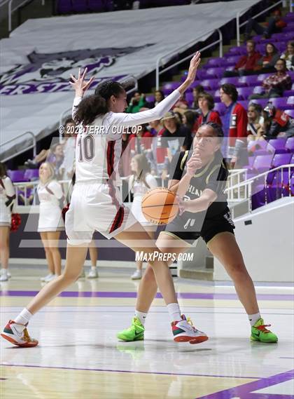 Thumbnail 2 in Bountiful vs. Highland (UHSAA 5A Quarterfinal) photogallery.