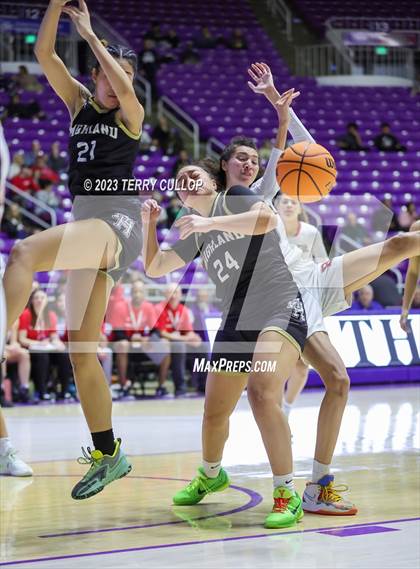 Thumbnail 2 in Bountiful vs. Highland (UHSAA 5A Quarterfinal) photogallery.