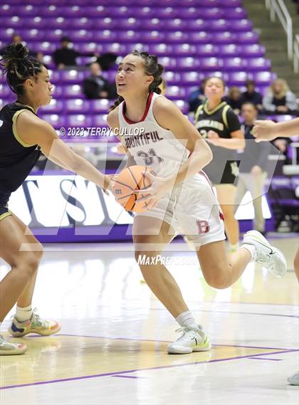 Thumbnail 3 in Bountiful vs. Highland (UHSAA 5A Quarterfinal) photogallery.