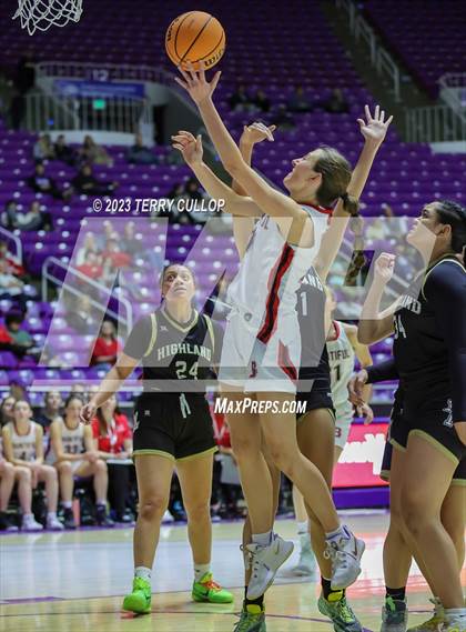 Thumbnail 2 in Bountiful vs. Highland (UHSAA 5A Quarterfinal) photogallery.