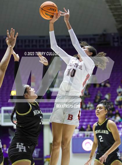Thumbnail 2 in Bountiful vs. Highland (UHSAA 5A Quarterfinal) photogallery.