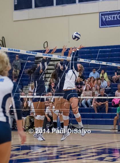Thumbnail 3 in Mullen @ Valor Christian photogallery.