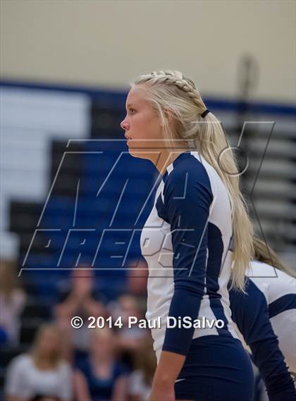 Thumbnail 2 in Mullen @ Valor Christian photogallery.