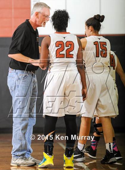 Thumbnail 1 in Ray vs. Dobie (McDonald's Texas Invitational) photogallery.