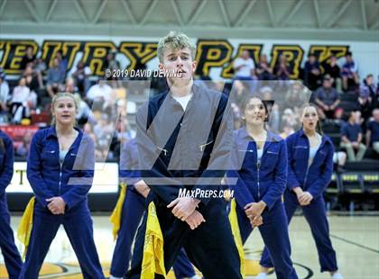 Thumbnail 1 in Newbury Park vs. Oaks Christian photogallery.