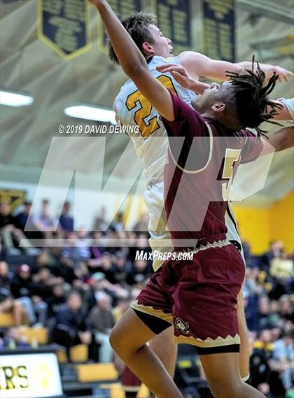 Thumbnail 1 in Newbury Park vs. Oaks Christian photogallery.