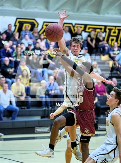Thumbnail 2 in Newbury Park vs. Oaks Christian photogallery.