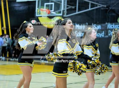 Thumbnail 1 in Newbury Park vs. Oaks Christian photogallery.