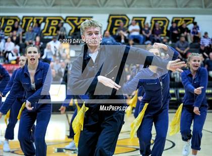 Thumbnail 1 in Newbury Park vs. Oaks Christian photogallery.