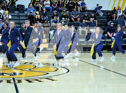 Thumbnail 2 in Newbury Park vs. Oaks Christian photogallery.