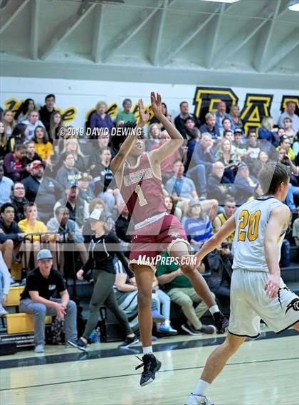 Thumbnail 3 in Newbury Park vs. Oaks Christian photogallery.