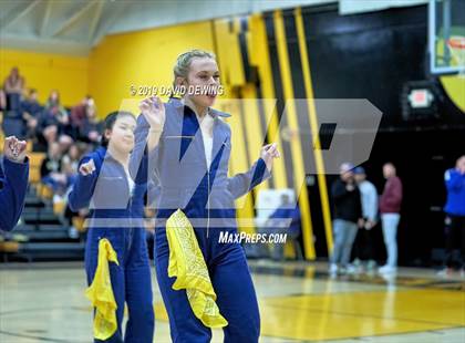 Thumbnail 2 in Newbury Park vs. Oaks Christian photogallery.
