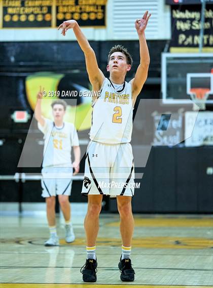 Thumbnail 2 in Newbury Park vs. Oaks Christian photogallery.