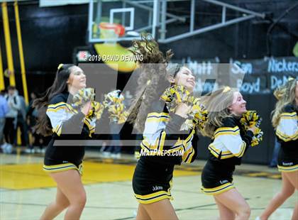 Thumbnail 2 in Newbury Park vs. Oaks Christian photogallery.
